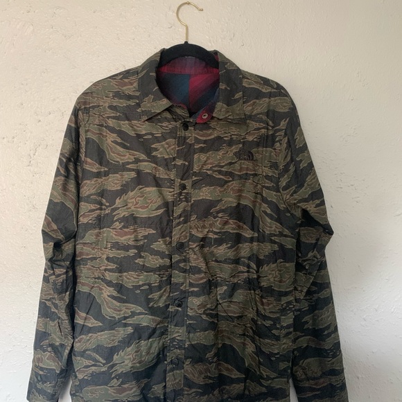 The north face crew jacket - Picture 3 of 4